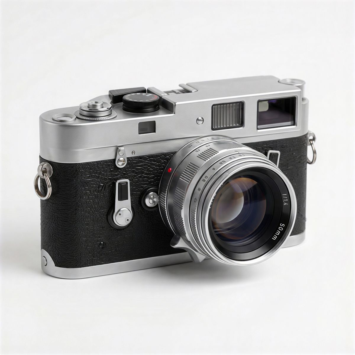 The same camera as a large, sharp packshot with clear dials and leatherette texture